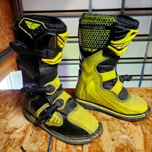 Fly Racing Youth Maverik Boots — Motocross/Dirtbike — size 4